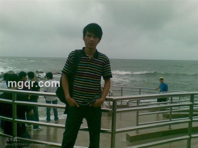 我Q 灯光的头像