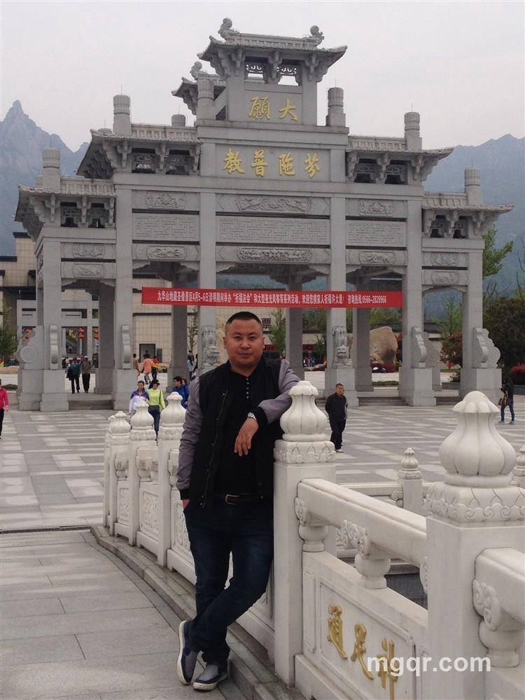 孤独的人的头像