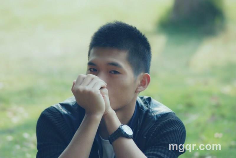 唧唧12352的头像