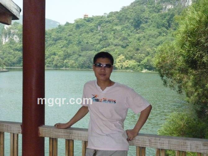 寻情锁爱的头像