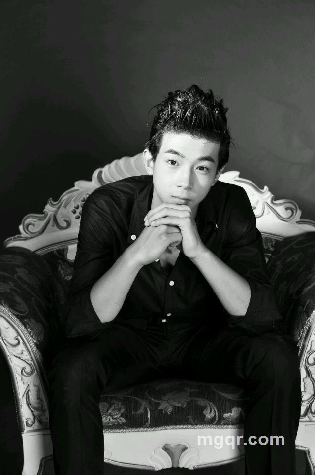 一人独退百万兵的头像