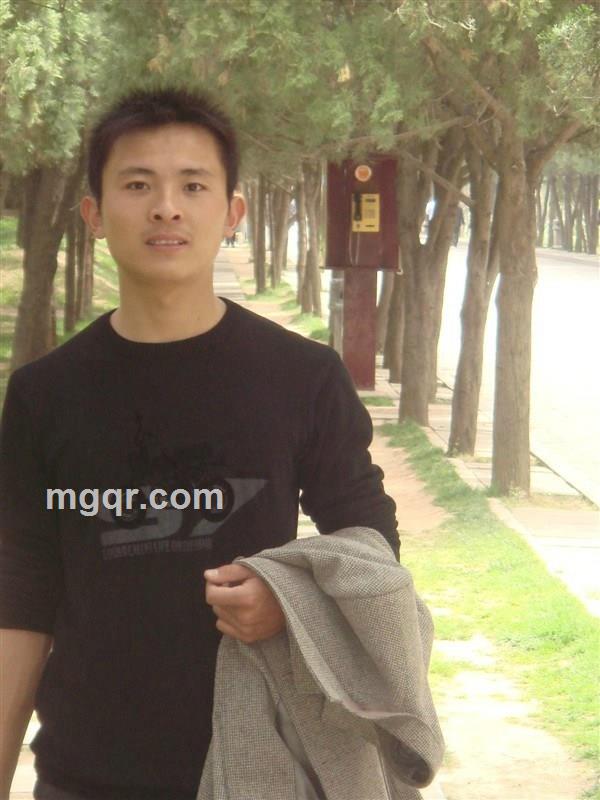 用心的男人的头像