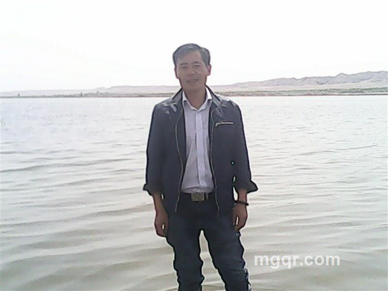 独自看雨的头像