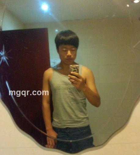 济南孤寂的夜空的头像