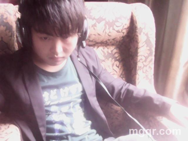 冷眸里的忧伤 的头像