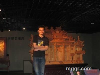 黑色礼服的头像