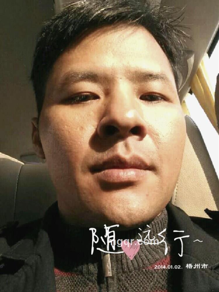 十指紧扣的头像