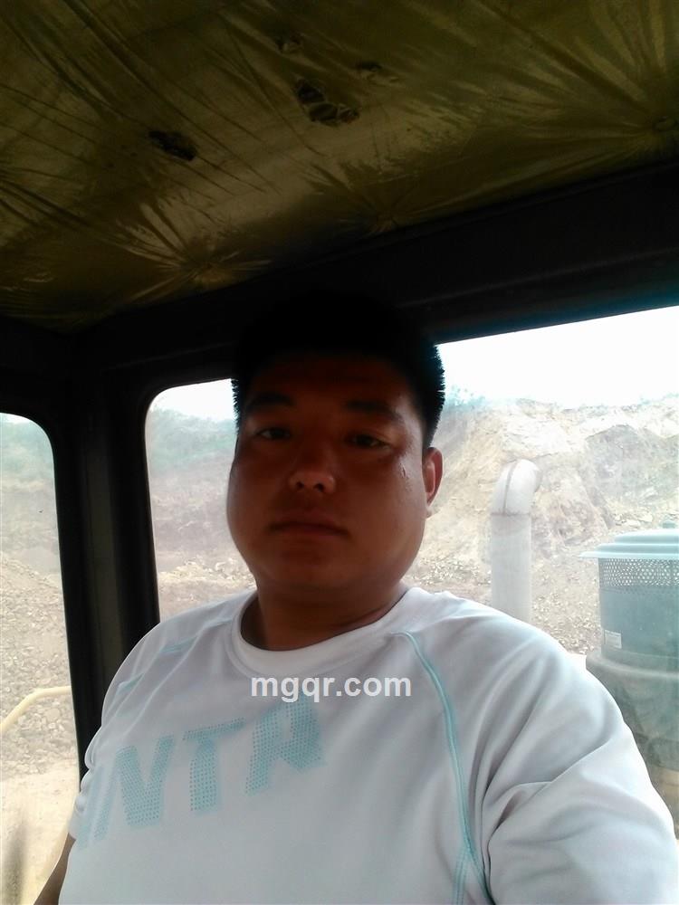 用笑掩盖悲伤的头像