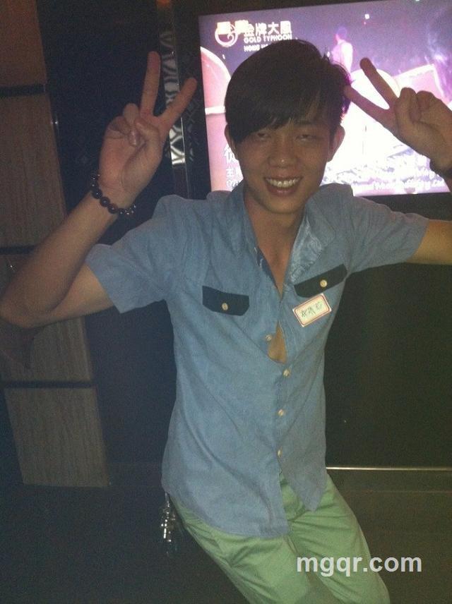 寂寞小小小小小男人