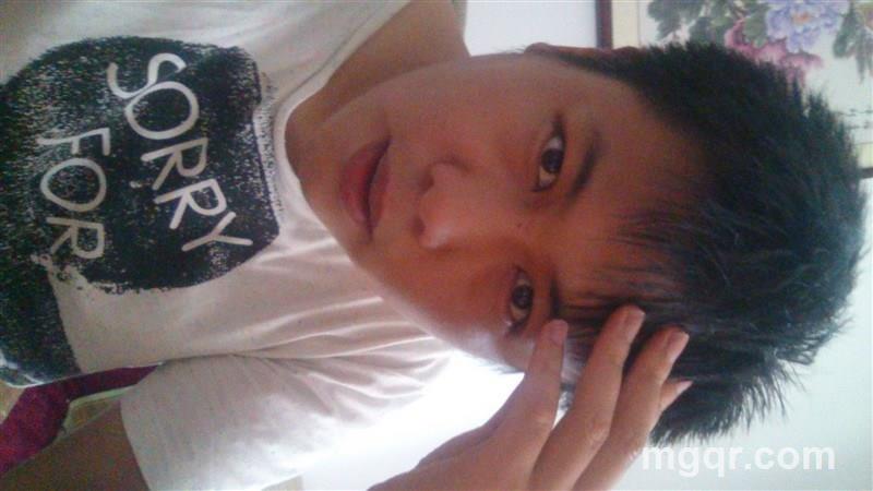 阳光高个帅气幽默男