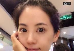 洒落的花的头像