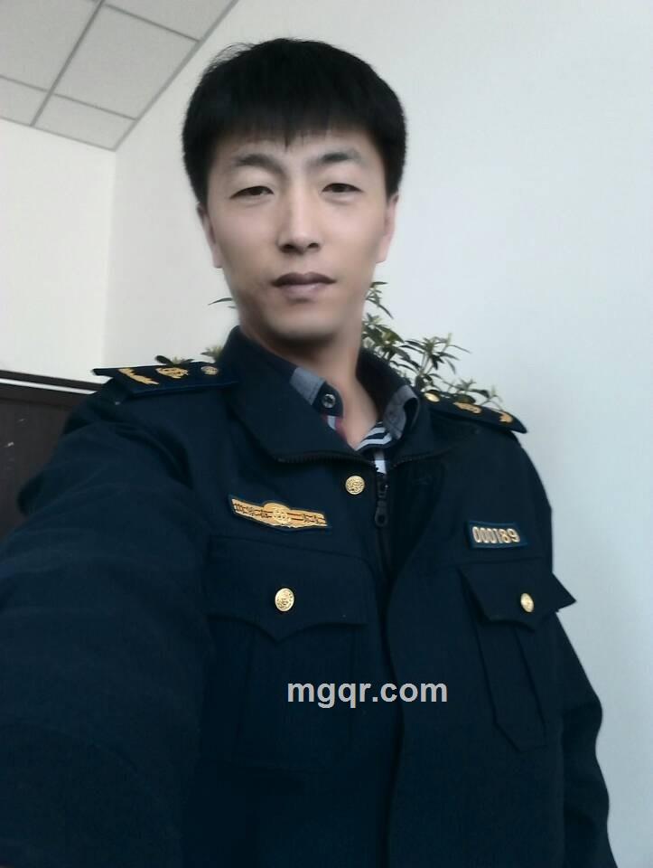 只有等待的头像