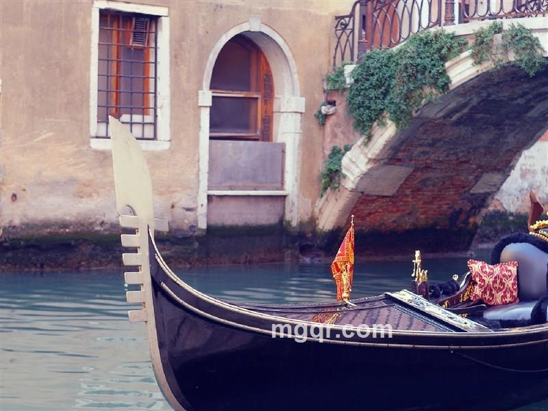 独自一人的头像