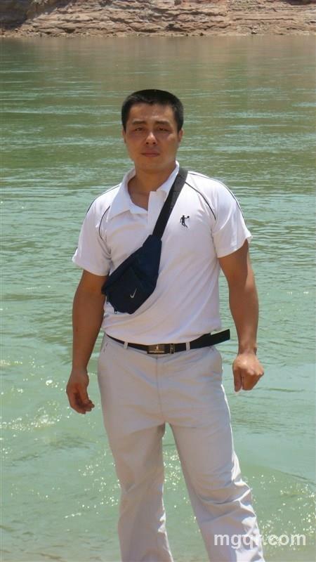 一。夜。情的头像