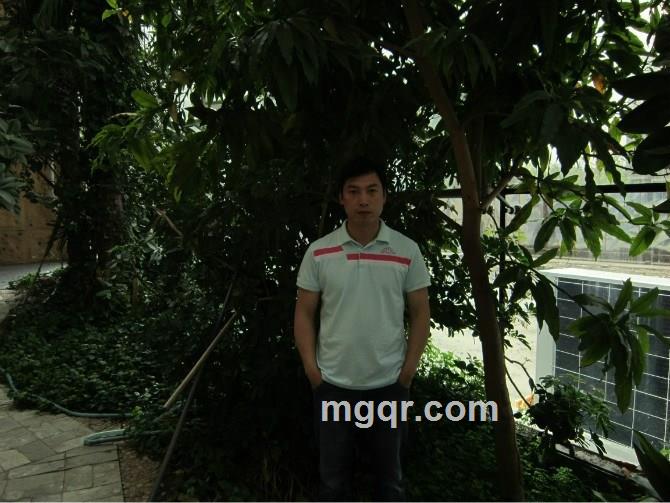 只愿此生爱一人的头像