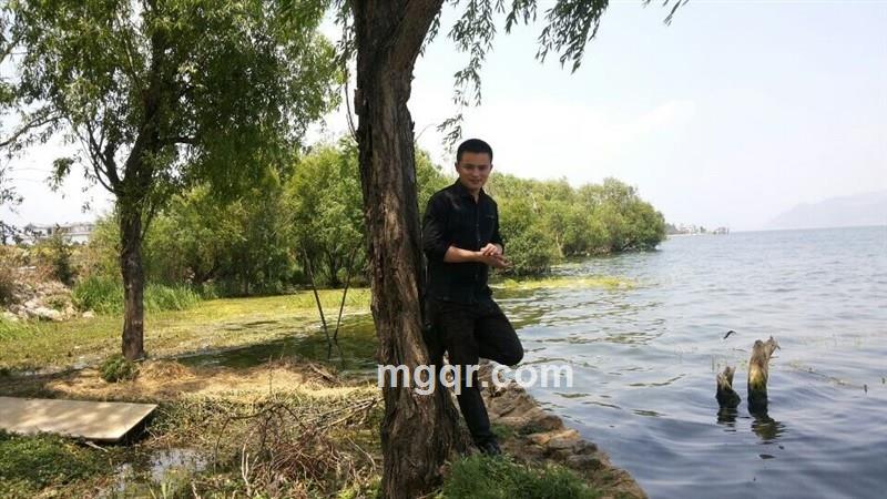 慢慢走的路的头像