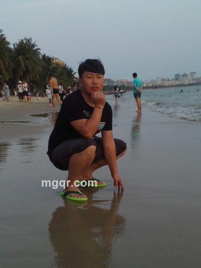 幸福只需下一秒的头像