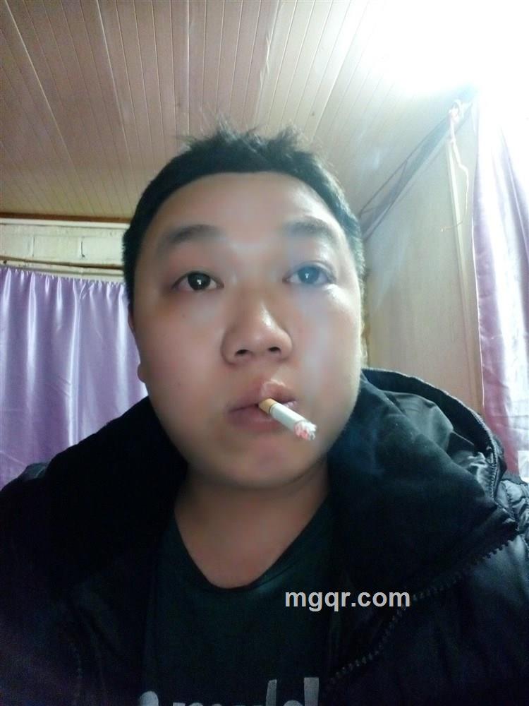 醉嚣吆的头像