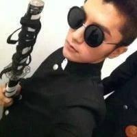 玩世不够的头像