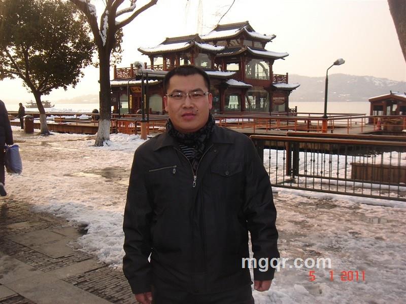 乌鲁木齐的天的头像