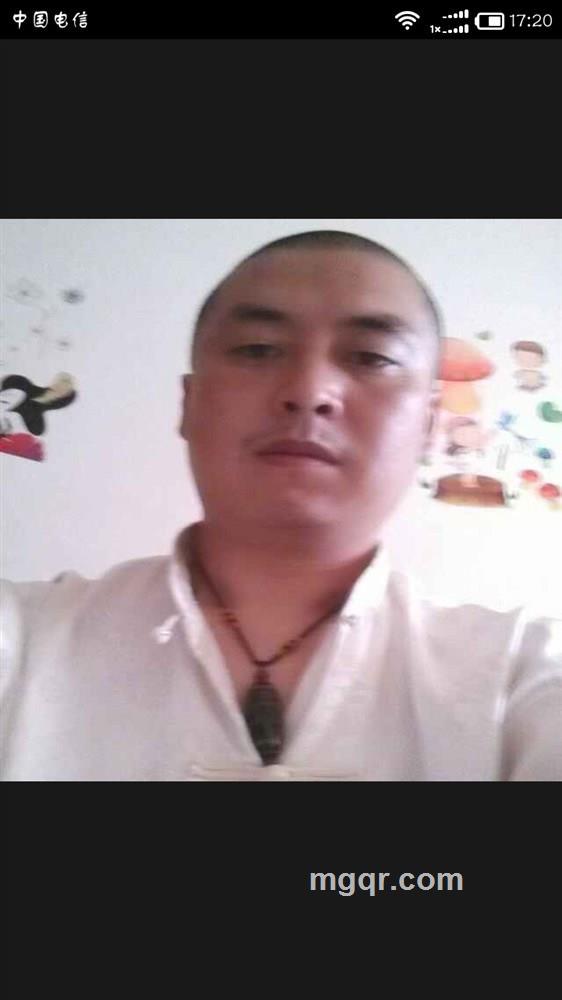 受寂寞的男人的头像