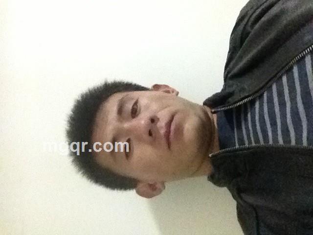 我只想找个一心一意的的头像