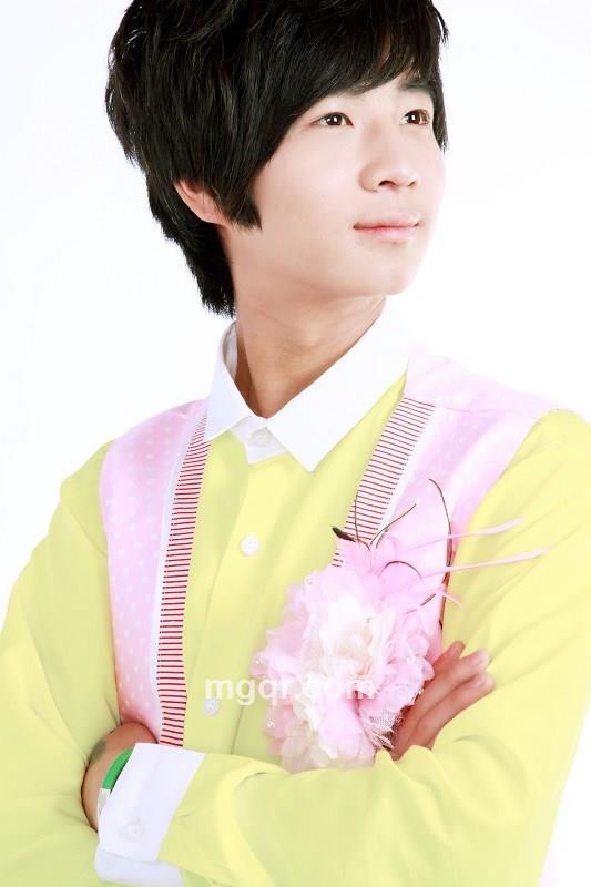 J`HΩ哥哥的头像