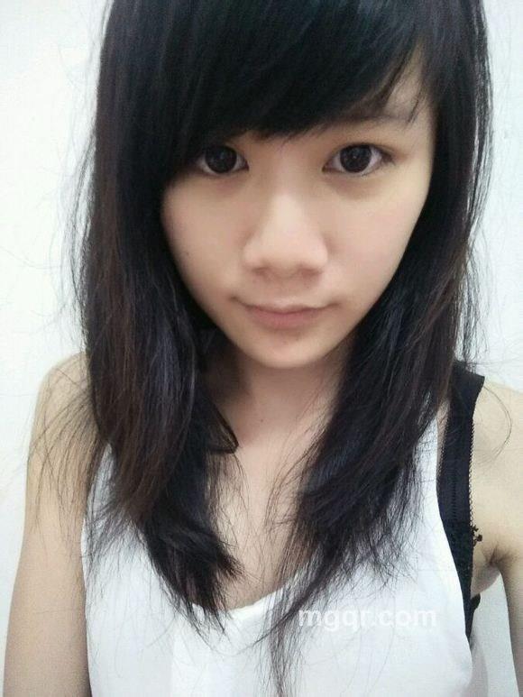 脸上洋溢着微笑的头像