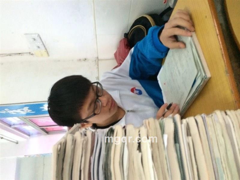 20岁新生求带的头像