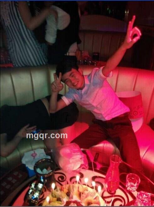 小λ物而已丶的头像