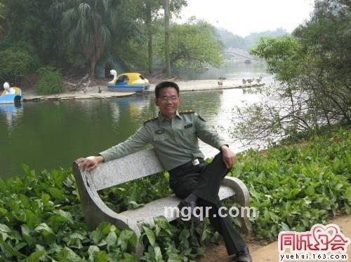 定格的军姿的头像