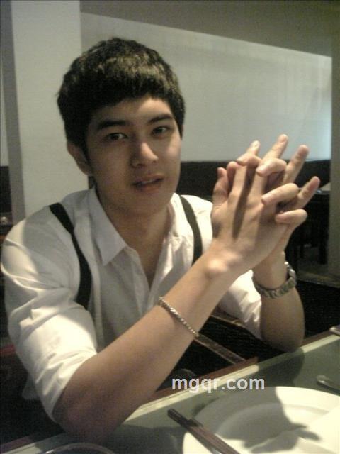 但为伊始的头像