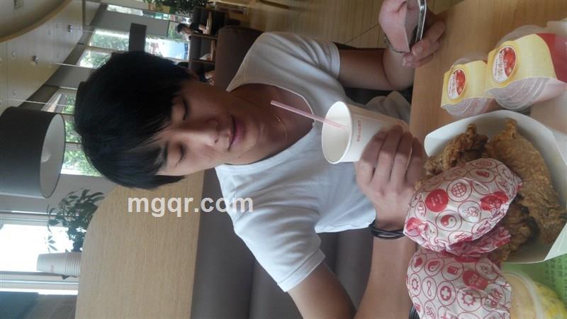 帅气小青年的头像