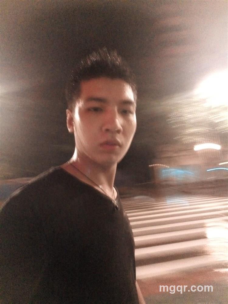 爱上不该爱的人呢的头像