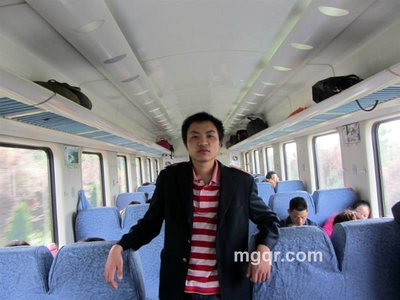 午夜寂寞的龙的头像