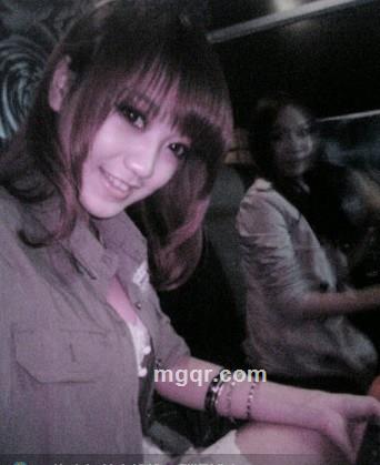 爱低头的菇凉的头像