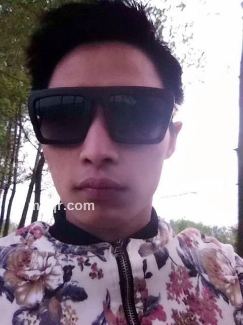 摸摸抱抱的头像