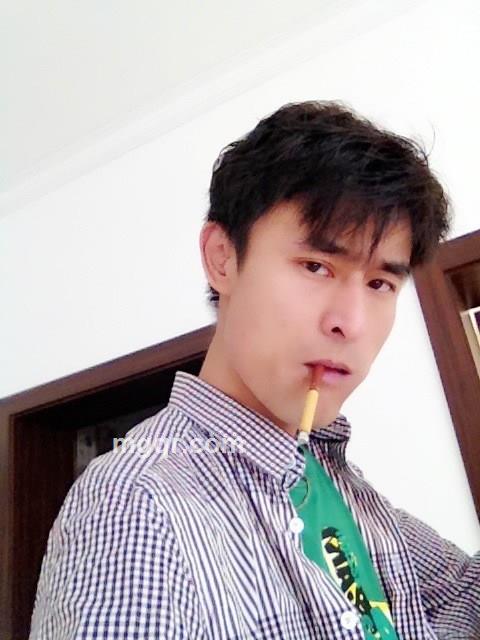 天天都要插的头像