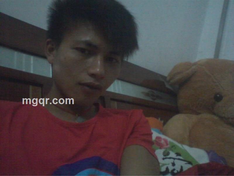 天桥上的地铁的头像