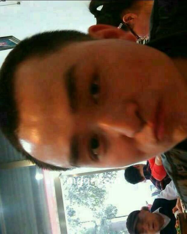 奔跑的男人的头像