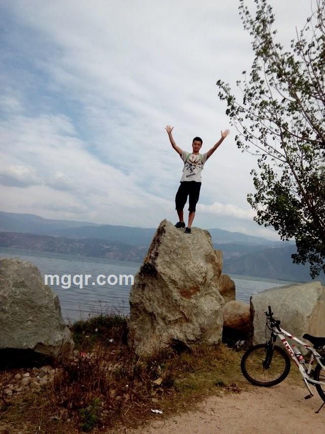 明?的暖男的头像