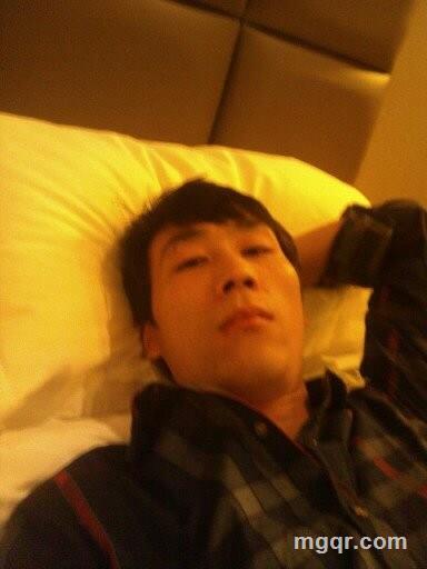 一个人在走的头像