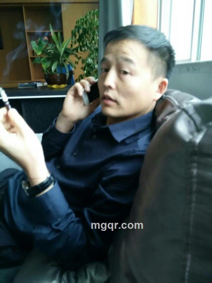 正能量男的头像