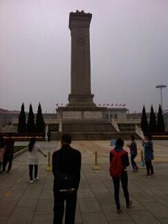 一人等待的头像