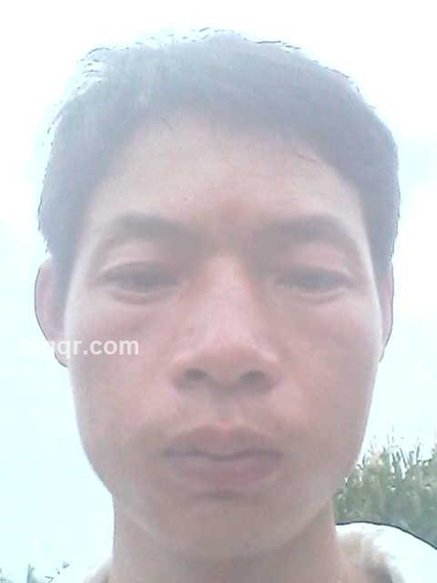 孤单男孩子的头像