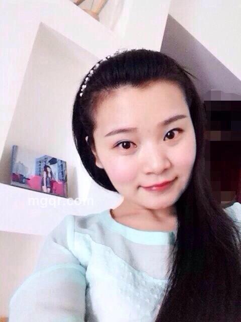 长满斑点的草莓的头像