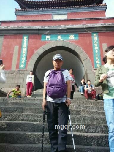 孤独垃圾箱的头像