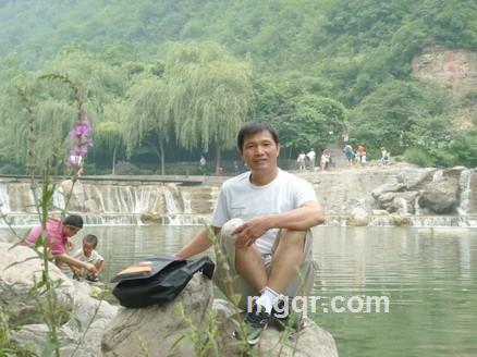 难了今生缘-的头像