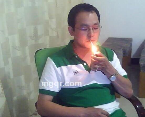 人生已去一半的男人的头像