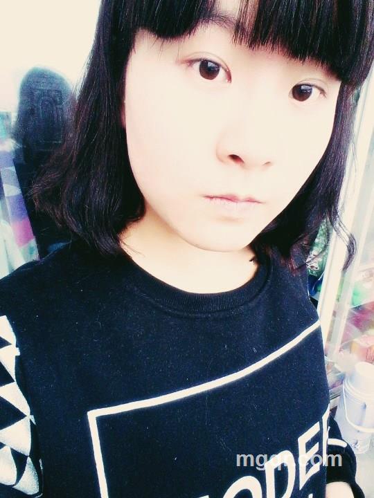 清晨,墨色凌乱的头像